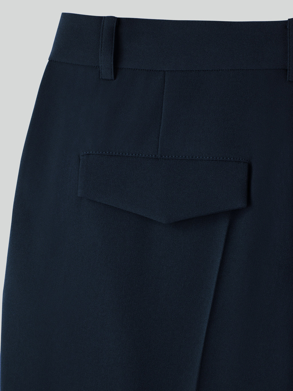 Fluid Tuck Detail Suit Pants (Dark Navy)