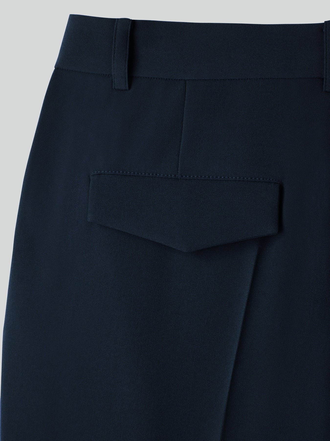 Fluid Tuck Detail Suit Pants (Dark Navy)
