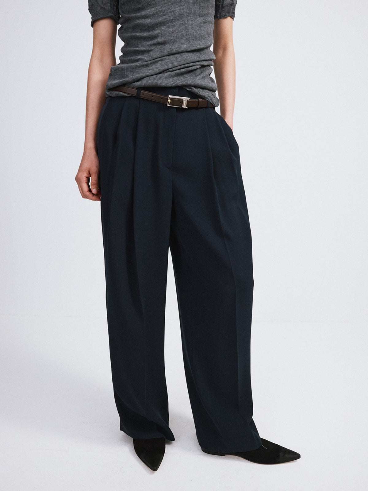 Tuxedo Detail Fluid Suit Pants (Dark Navy)