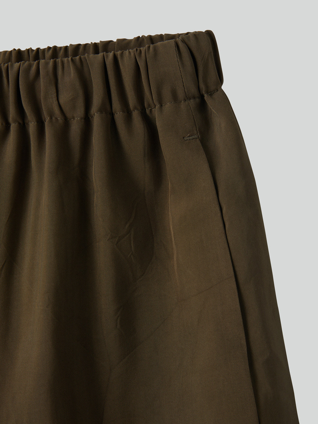 Wrinkled Fluid Banding Shorts (Khaki Brown)