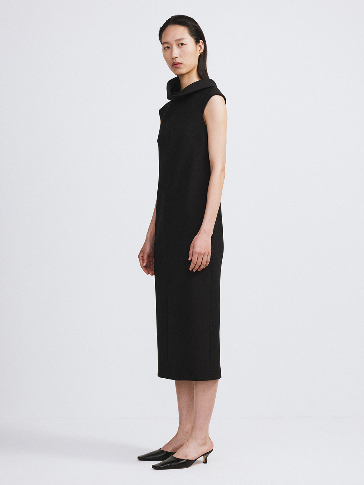 Open Back High Neck Dress (Black)