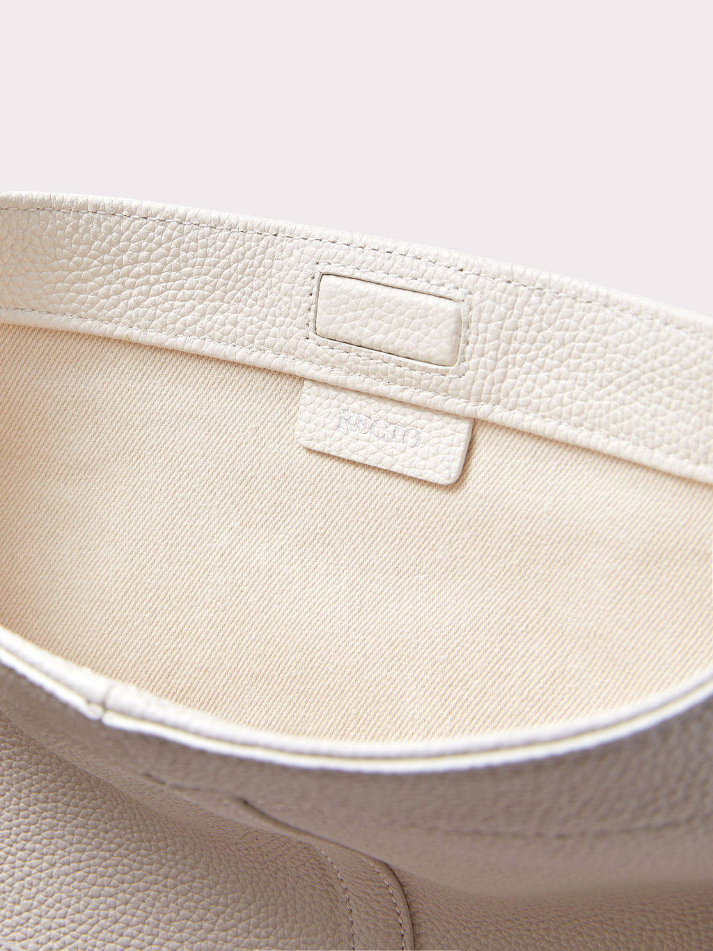 21 Leather Bucket Bag Small (Ivory)