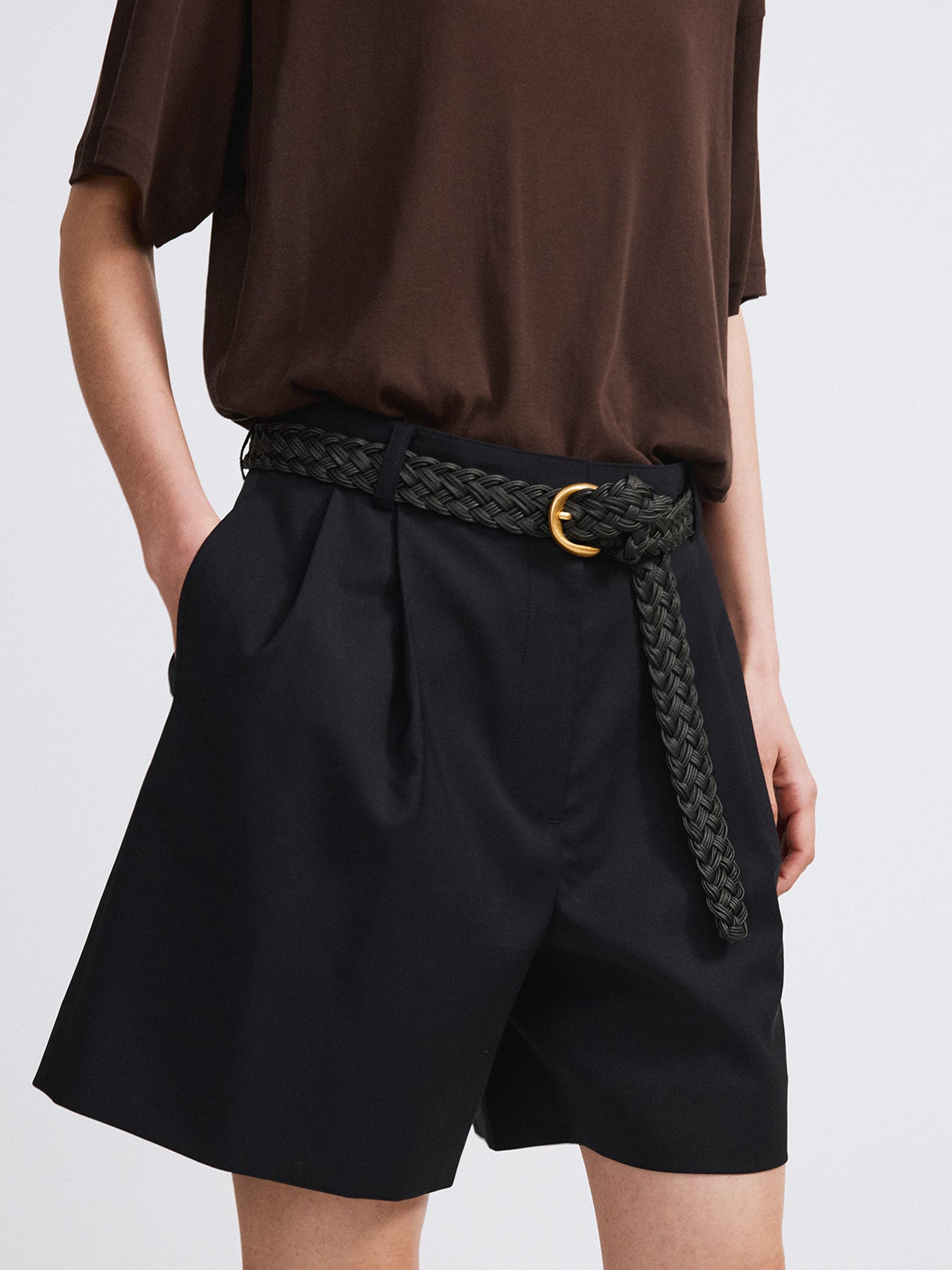 Double Pleated Shorts Women (Dark Navy)
