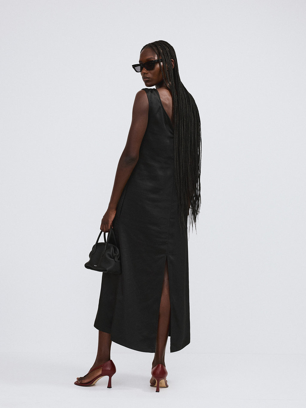 Curved Wire Neck Dress (Black)