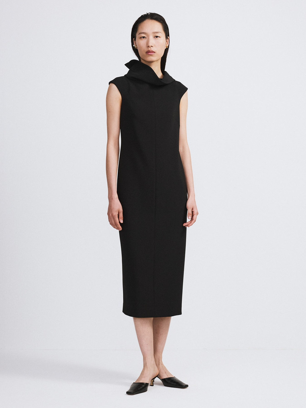Open Back High Neck Dress (Black)