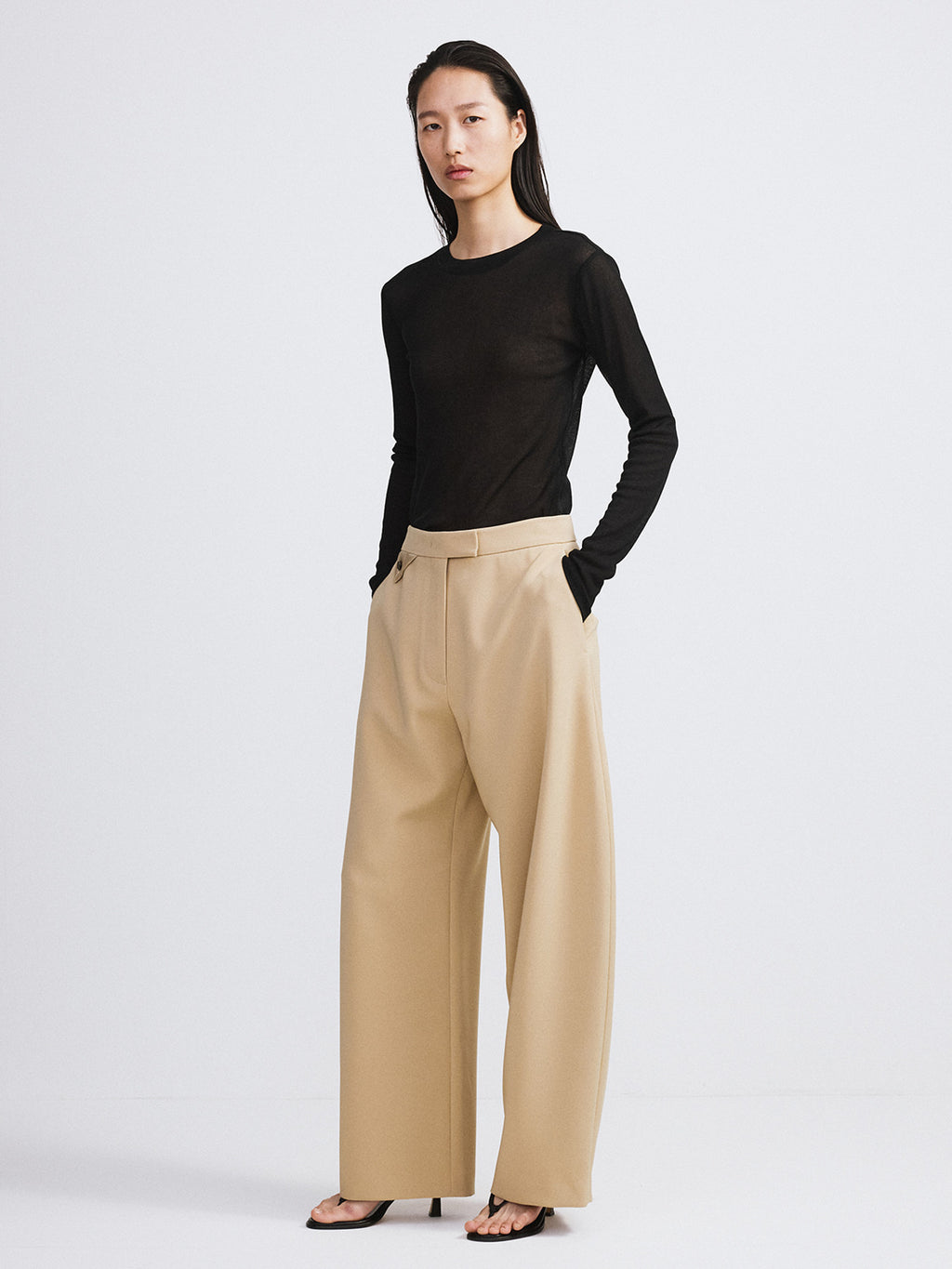 Curved Legs Crepe Pants (Khaki Beige)