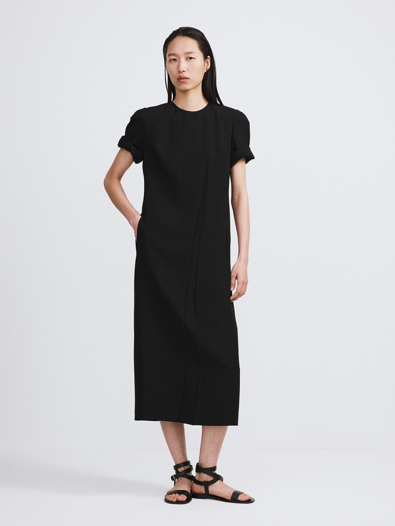 Turn-Up Sleeves Dress (Black)