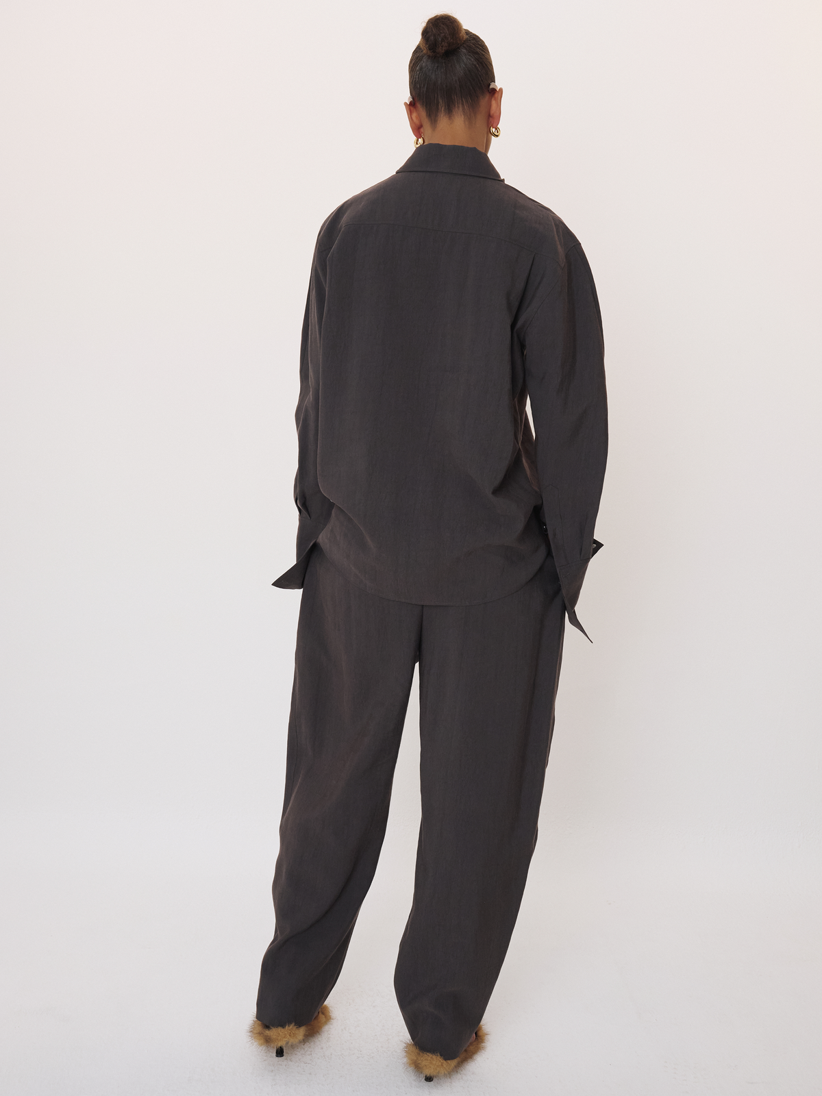 Banding Detail Curved Pants (Stone Grey)