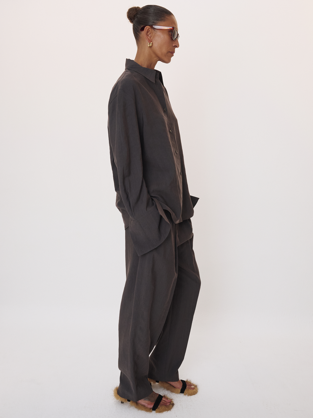 Banding Detail Curved Pants (Stone Grey)
