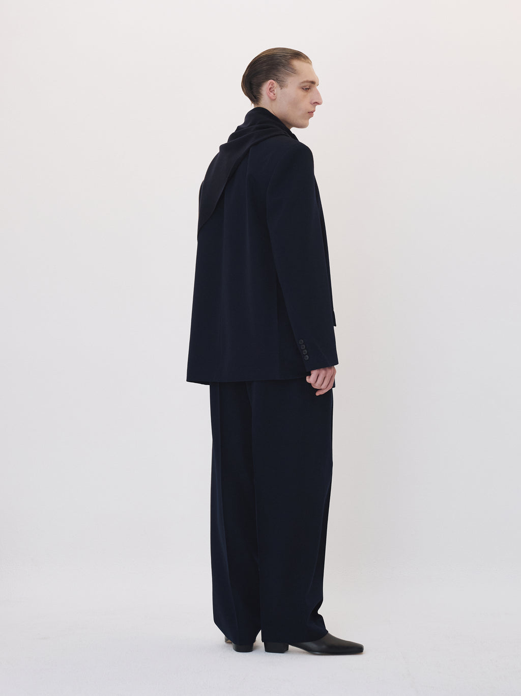 Classic Double-Breasted Suit Jacket (Dark Navy)