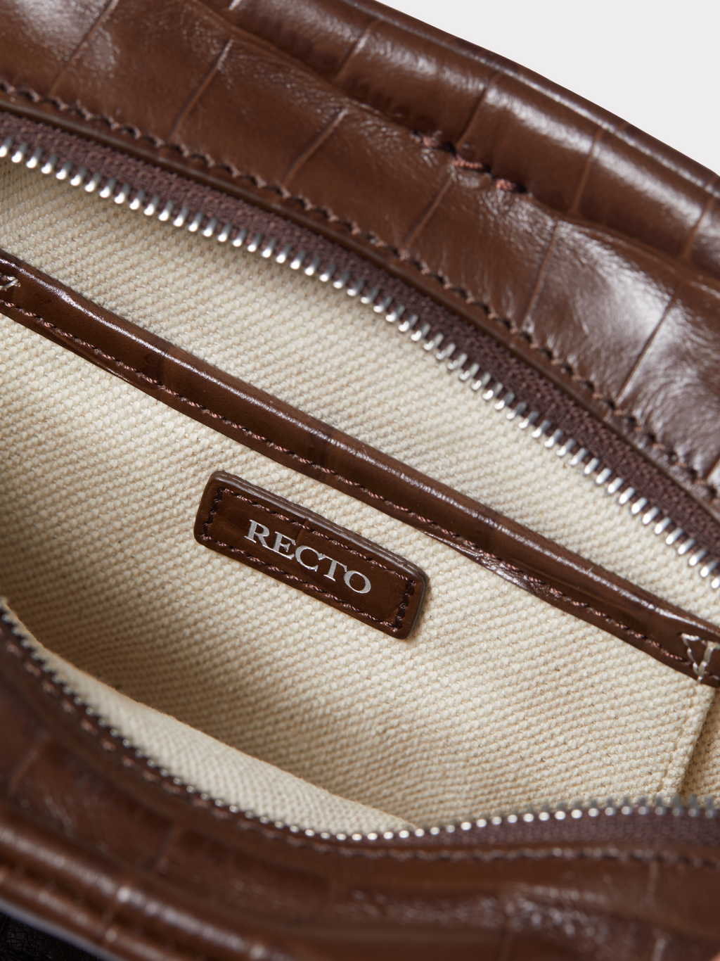 Croc-Effect Singular Tote Mini (Croc Brown)