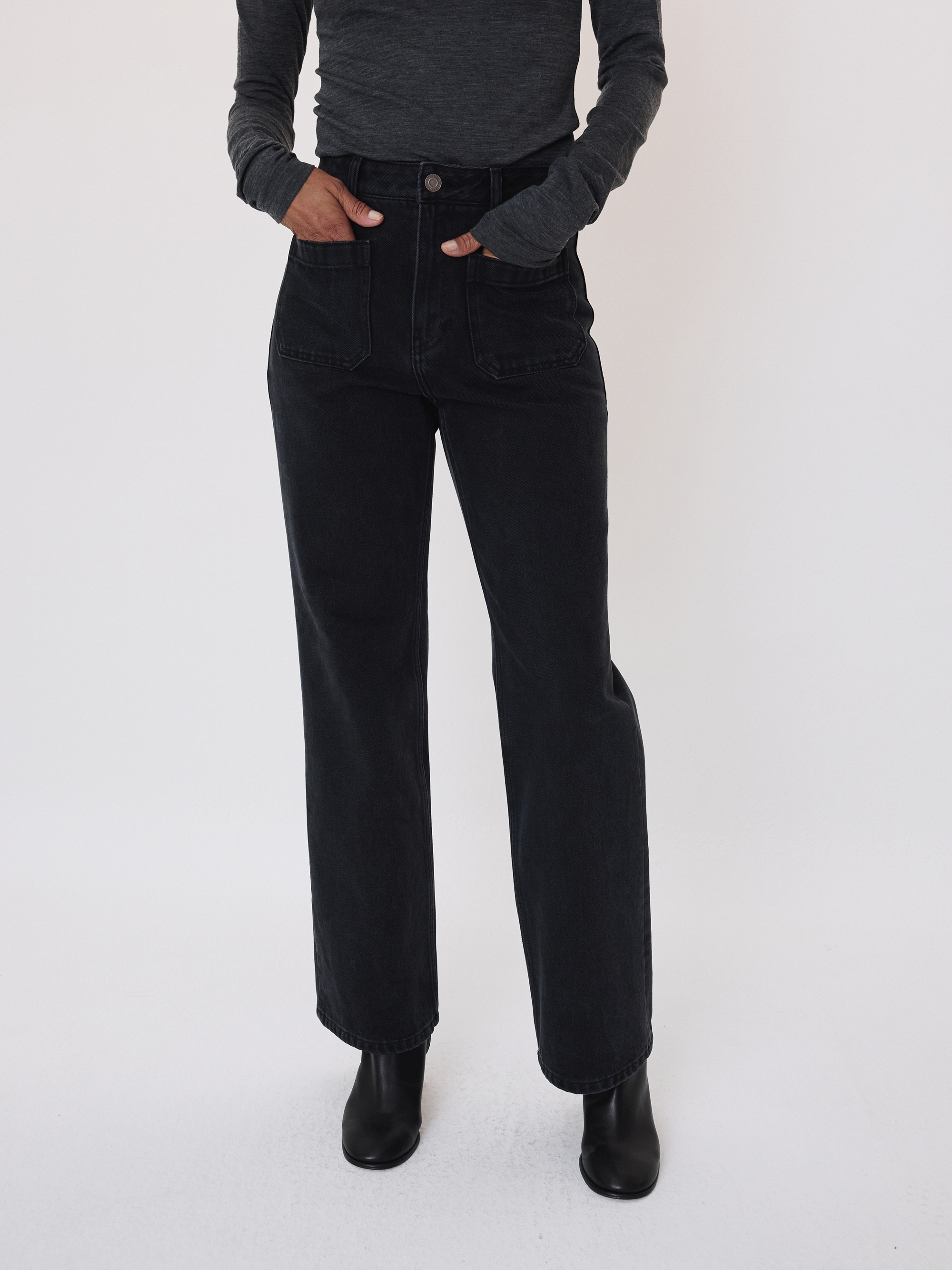 Front Pocket Flare Denim Pants (Black)