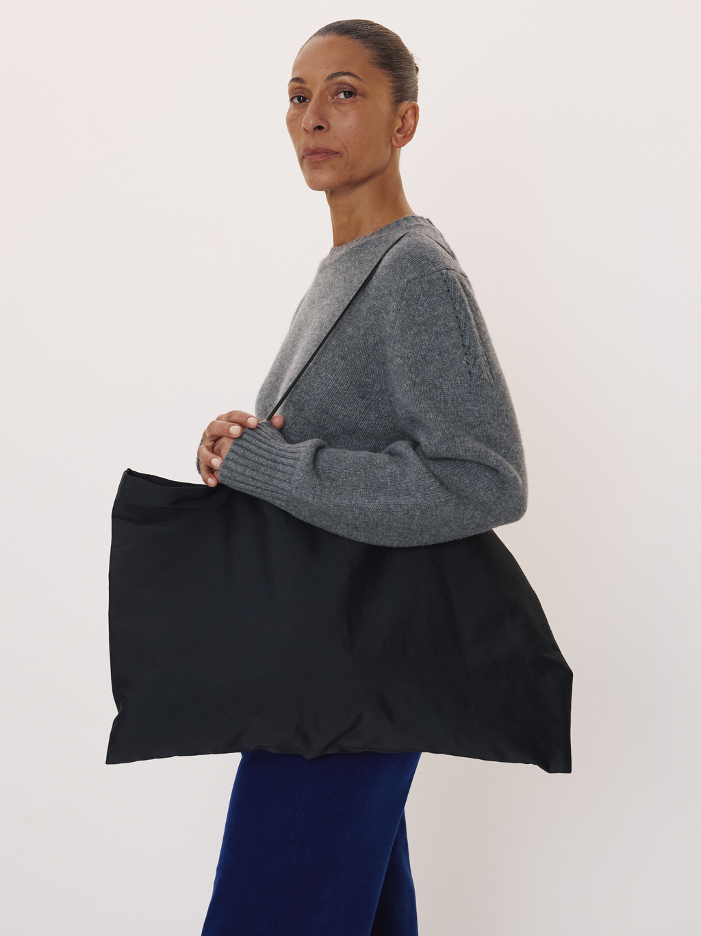 Pillow Bag (Black)