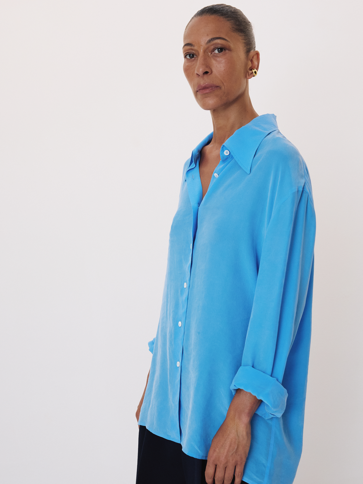 Point Collar Fluid Shirt (Turquoise Blue)