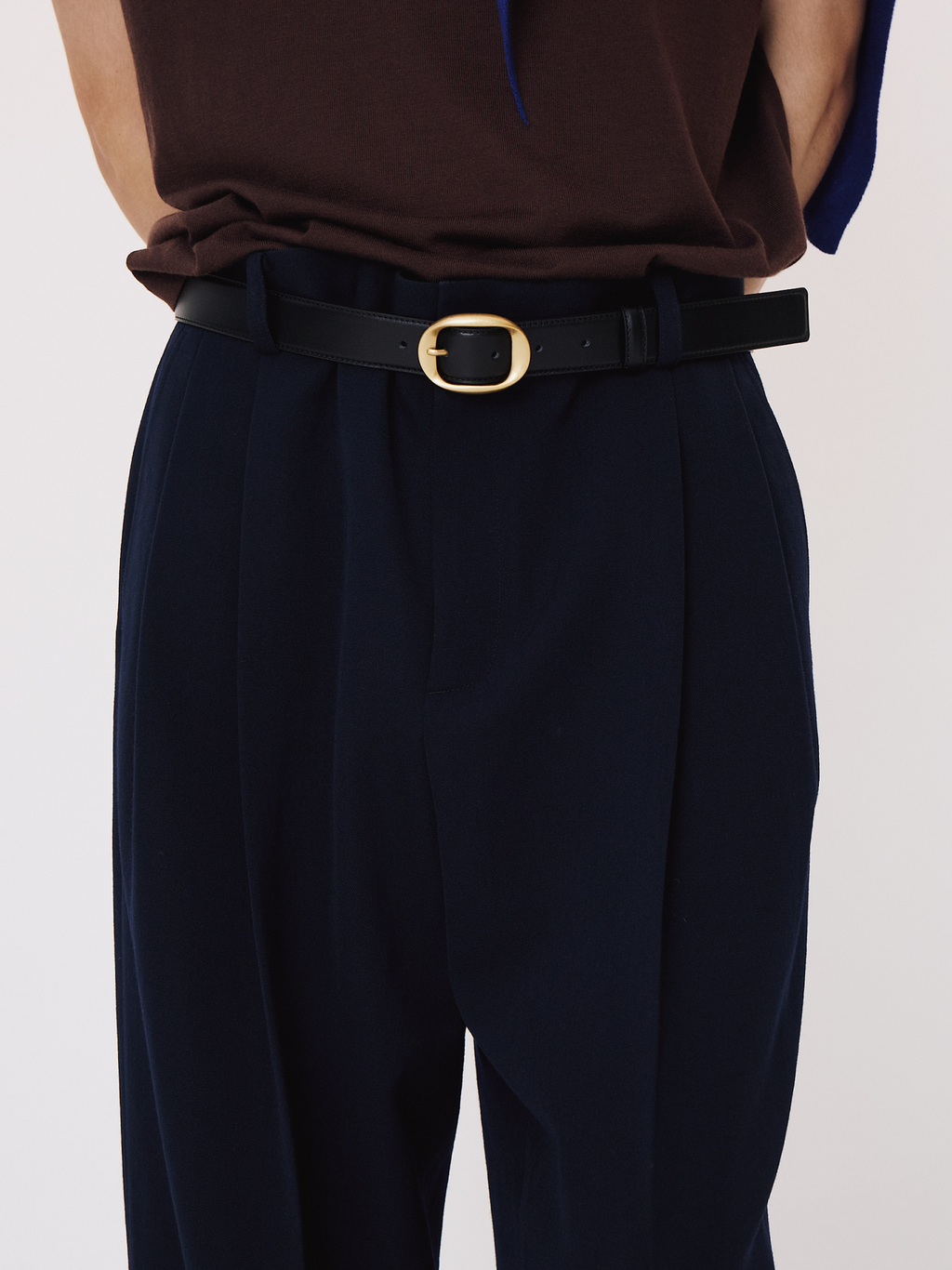 Signature Oval Buckle Belt (Black)