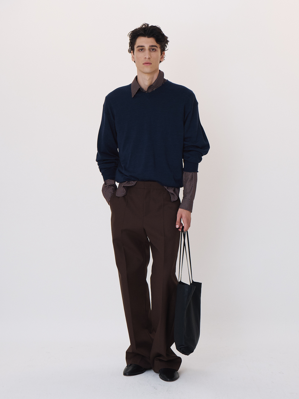 Wool V-Neck Knit Top (Indigo Navy)
