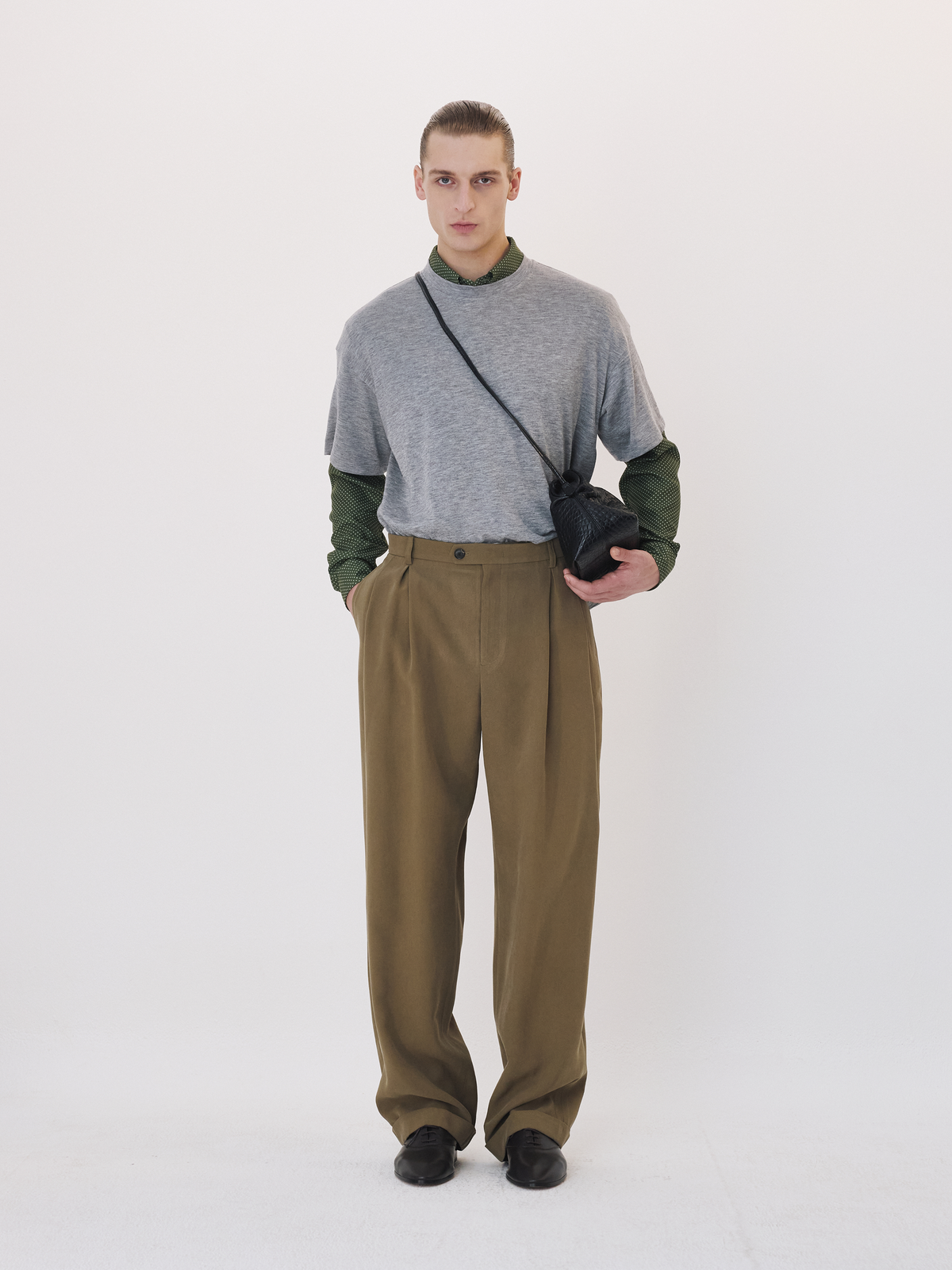 Tuck Detail Turn-Up Pants (Dark Olive)