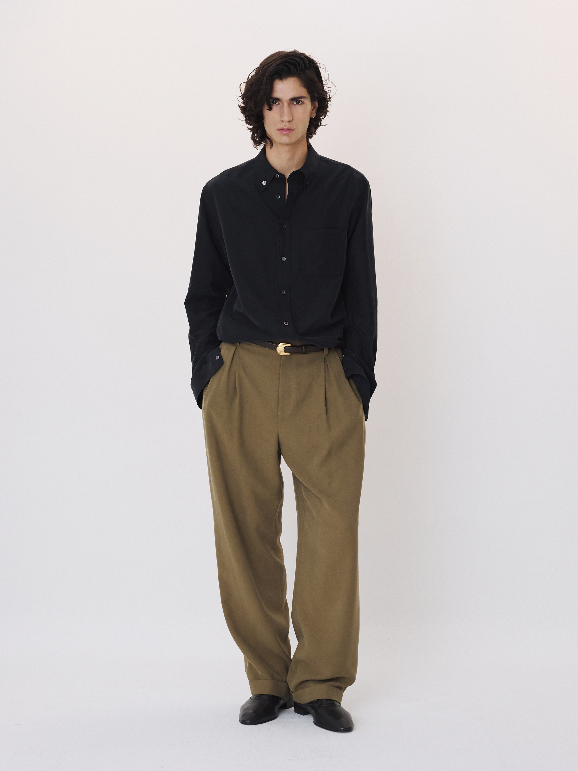 Classic Fluid Shirt (Black)
