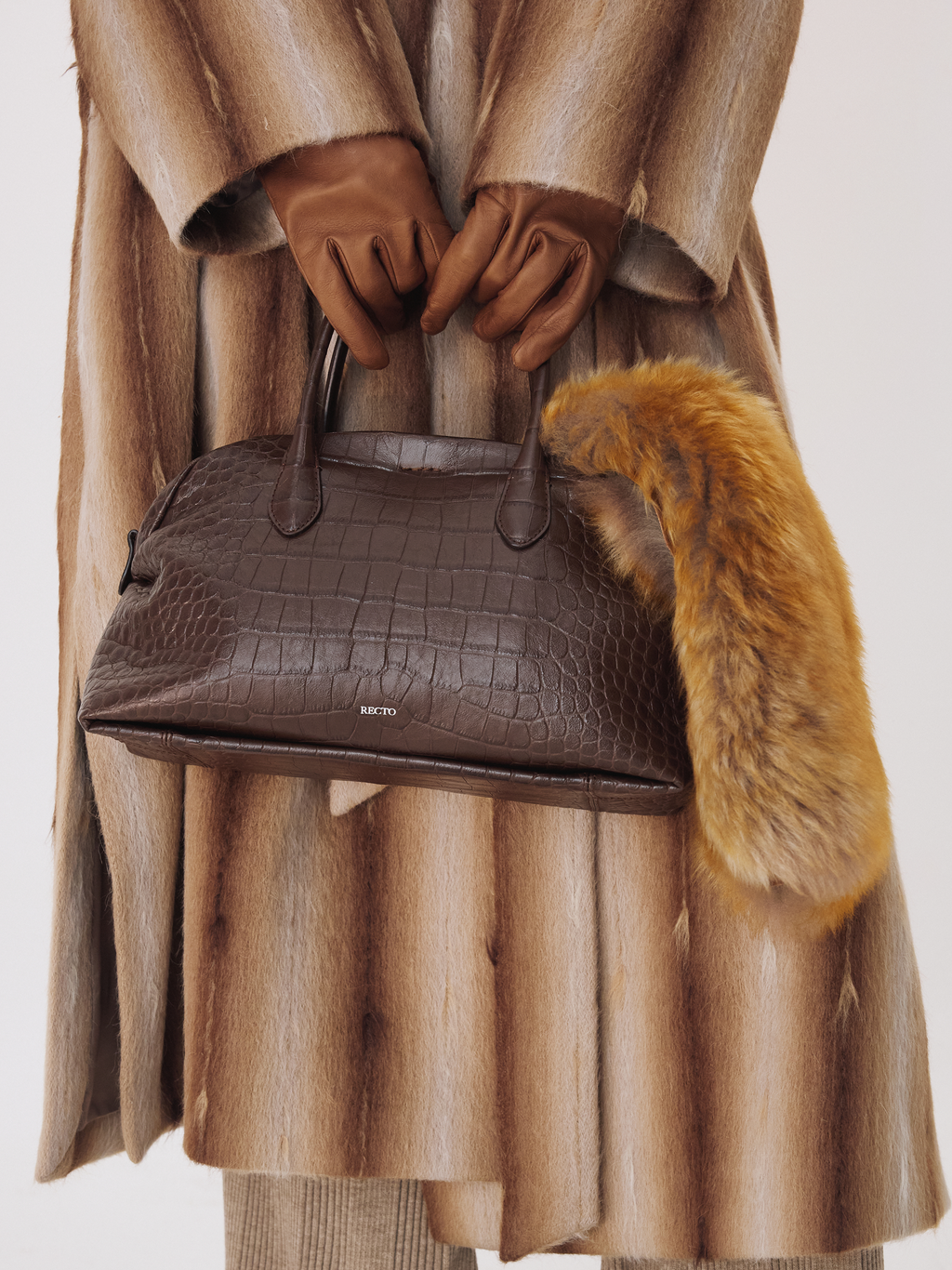 Croc-Effect Singular Tote Medium (Croc Brown)