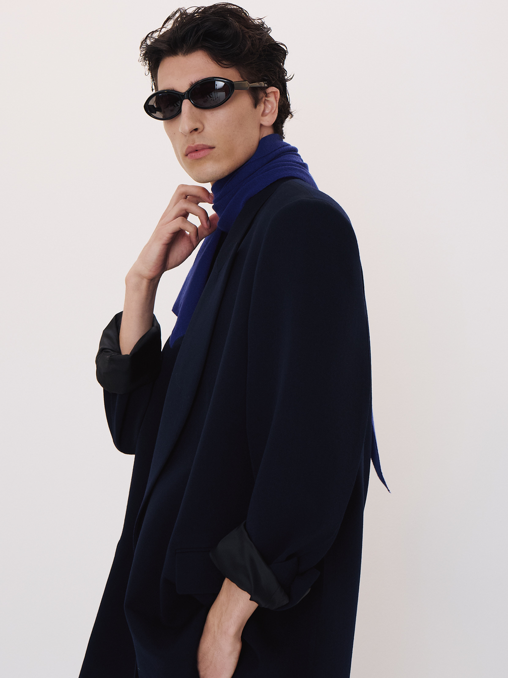 Wool Triangle Scarf (Royal Blue)