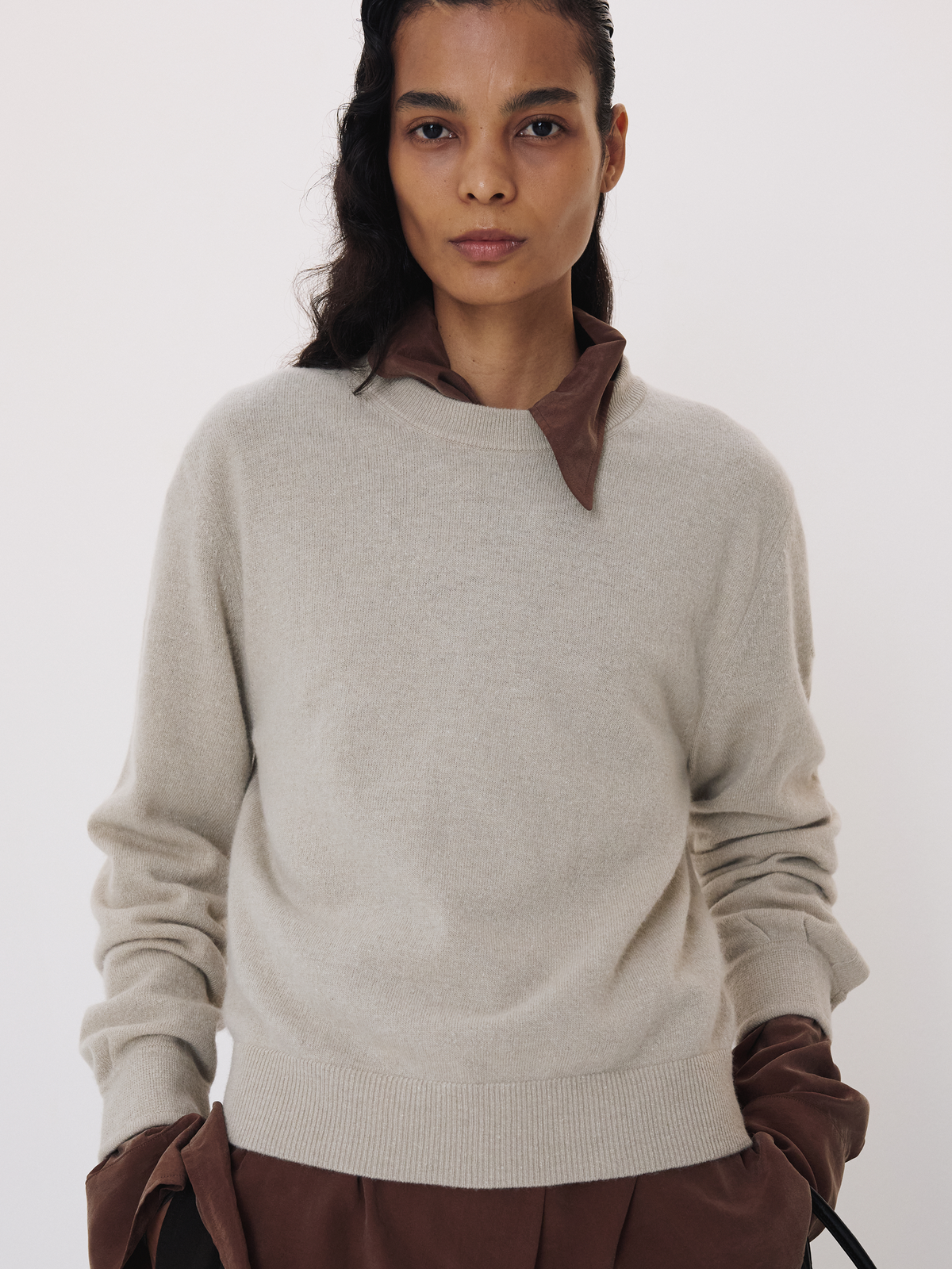 Shirt Cuffs Detail Knit Top (Light Taupe)