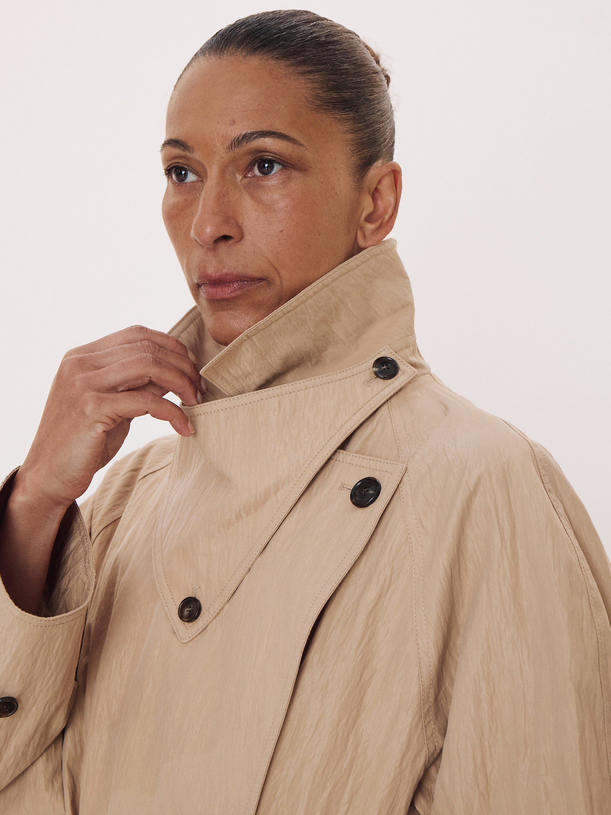 Raglan Sleeve Trench Jacket (Beige)