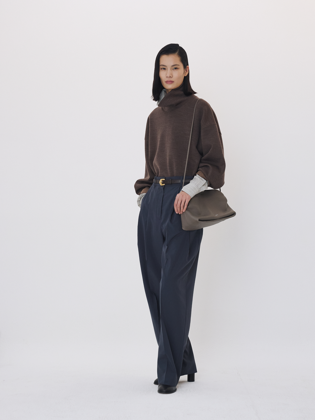 Lightweight Tuck Pants (Charcoal Grey)