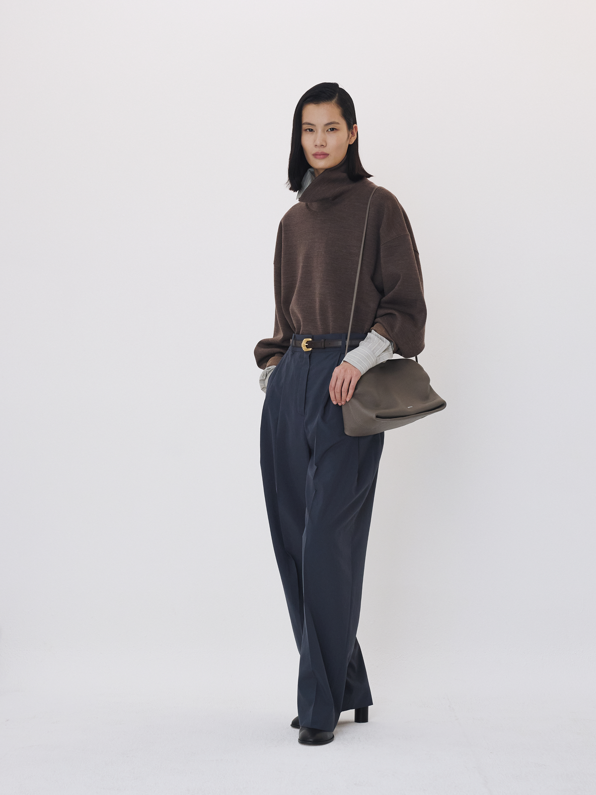 Lightweight Tuck Pants (Charcoal Grey)