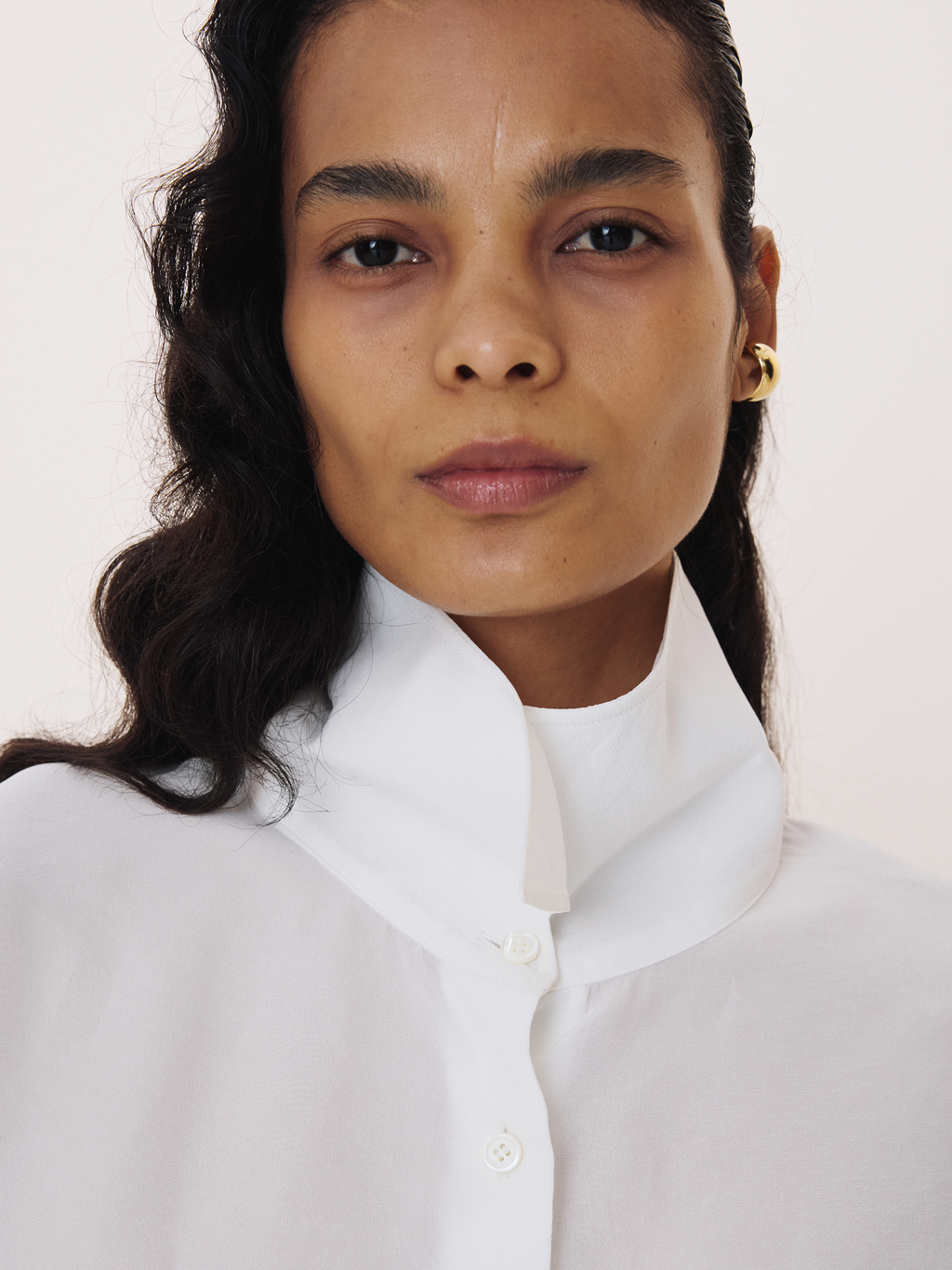 Point Collar Fluid Shirt (Ivory)