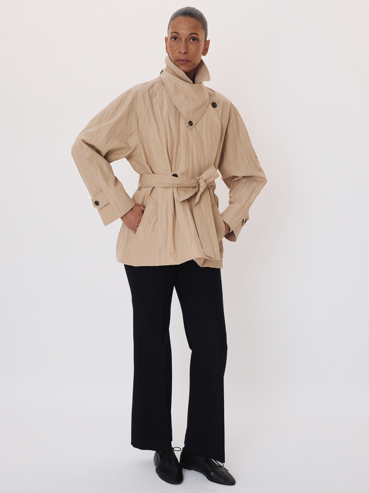 Raglan Sleeve Trench Jacket (Beige)