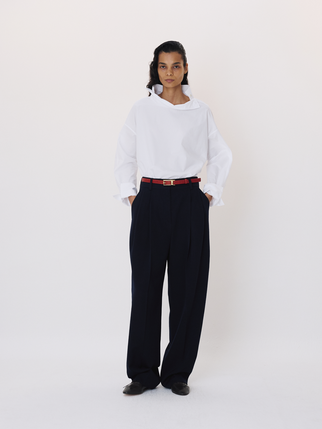Tuck Detail Suit Pants (Dark Navy)