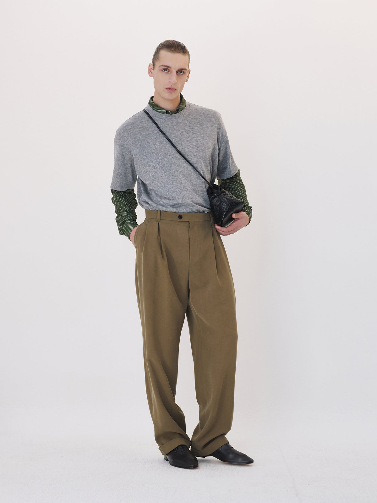 Tuck Detail Turn-Up Pants (Dark Olive)