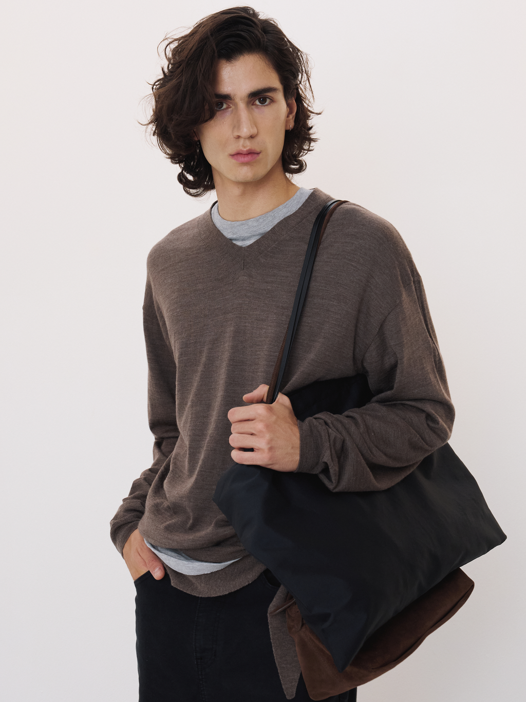 Wool V-Neck Knit Top (Taupe Brown)