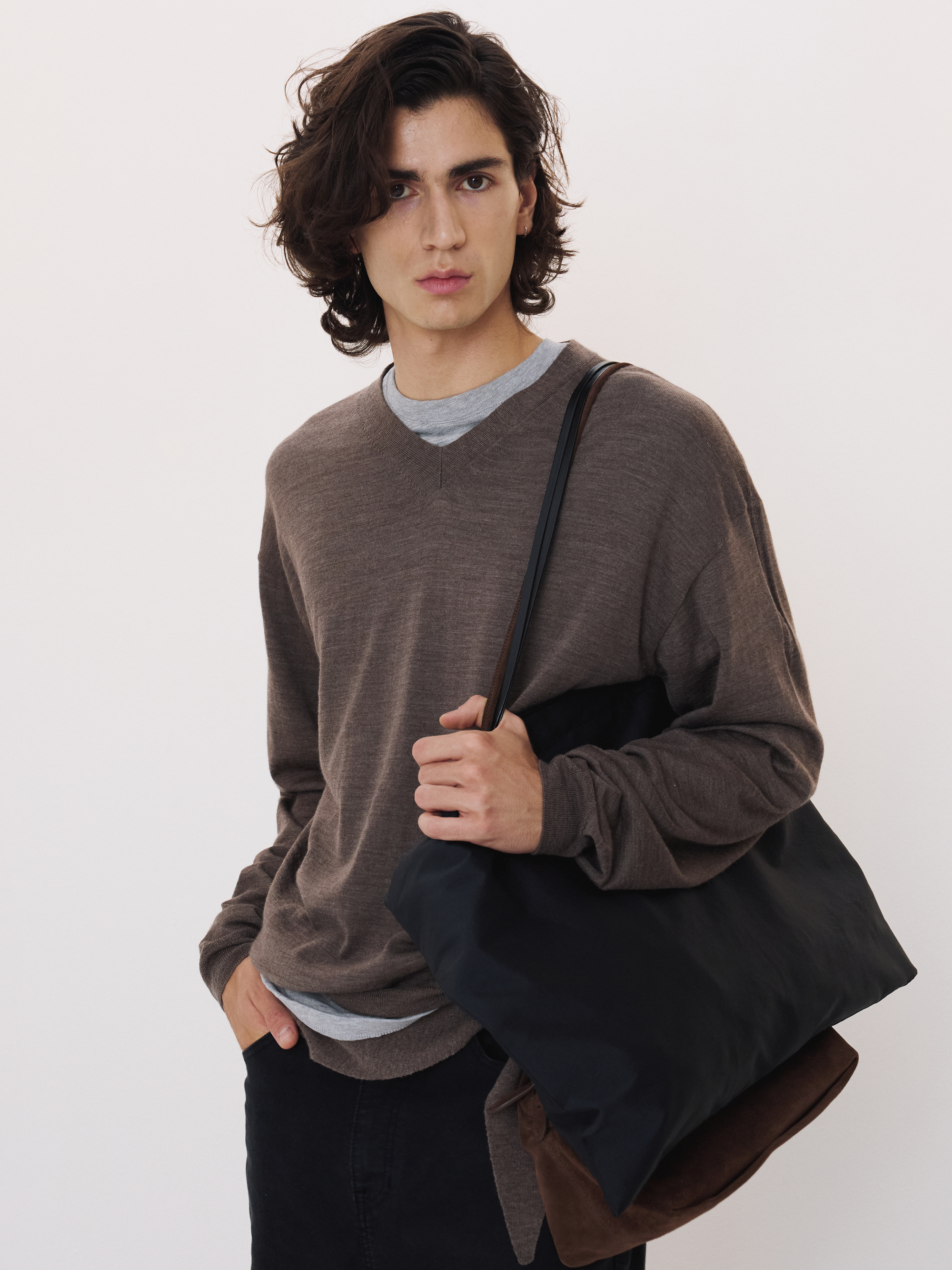 Wool V-Neck Knit Top (Taupe Brown)