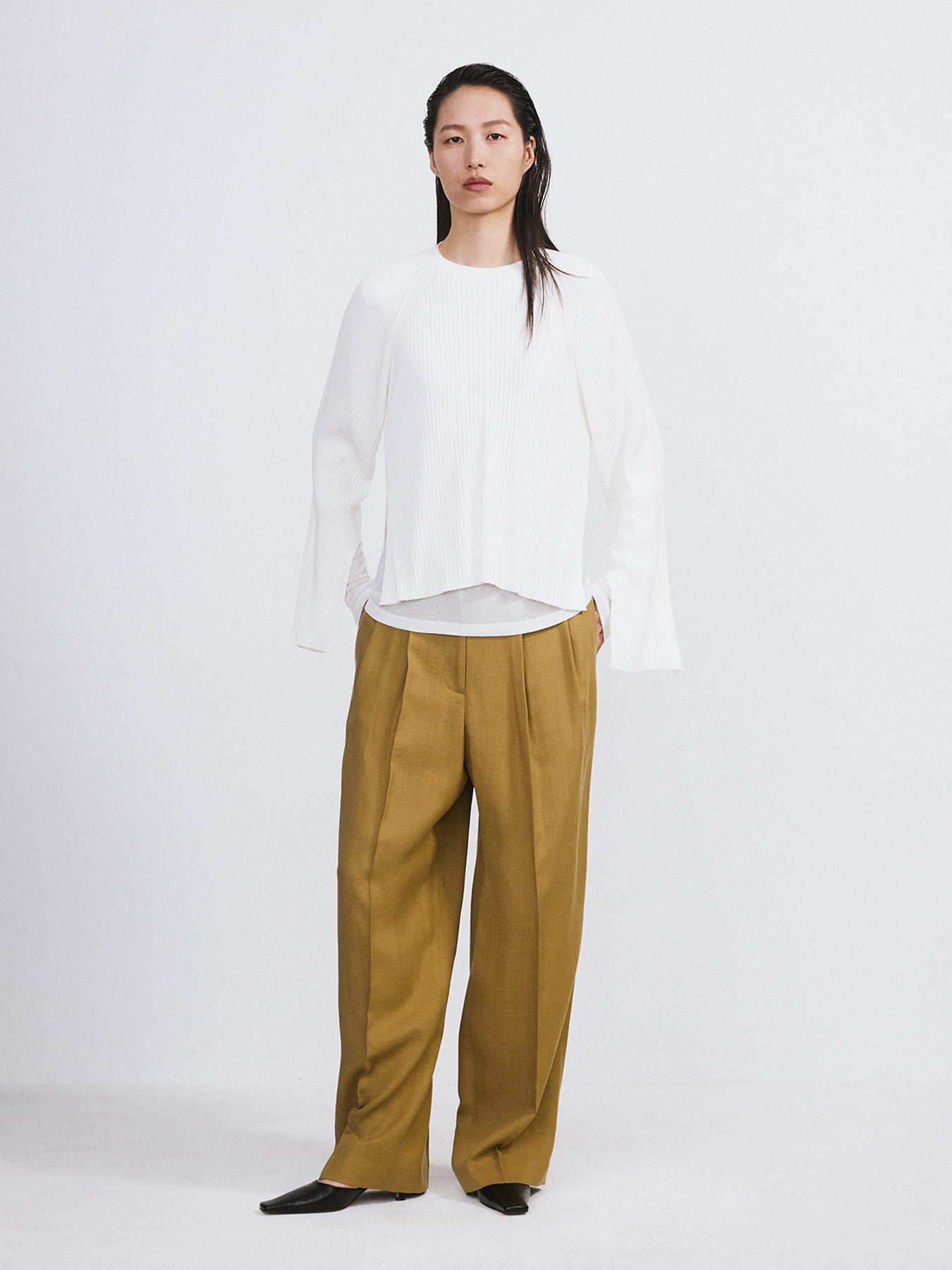 Linen Blend Pleated Pants (Beige Khaki)
