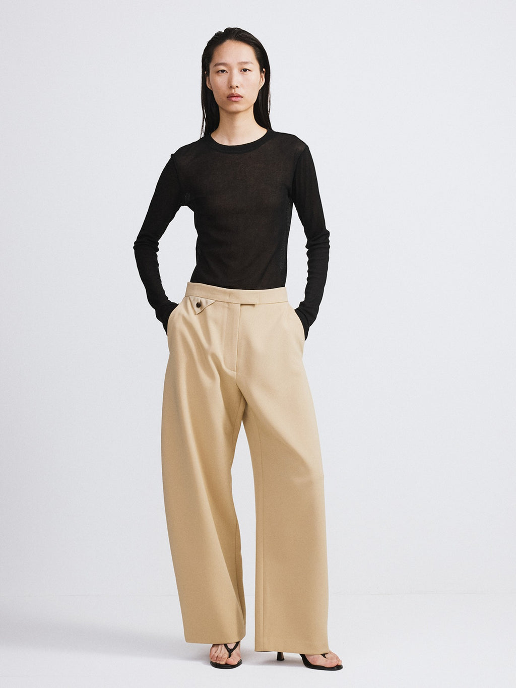 Curved Legs Crepe Pants (Khaki Beige)