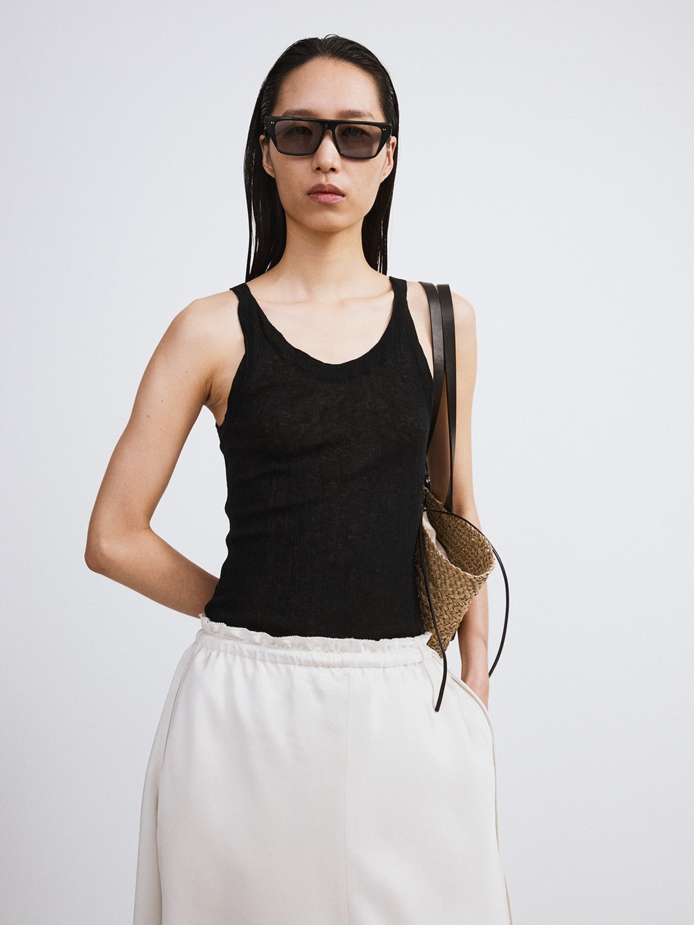Crease Knit Tank Top (Black)