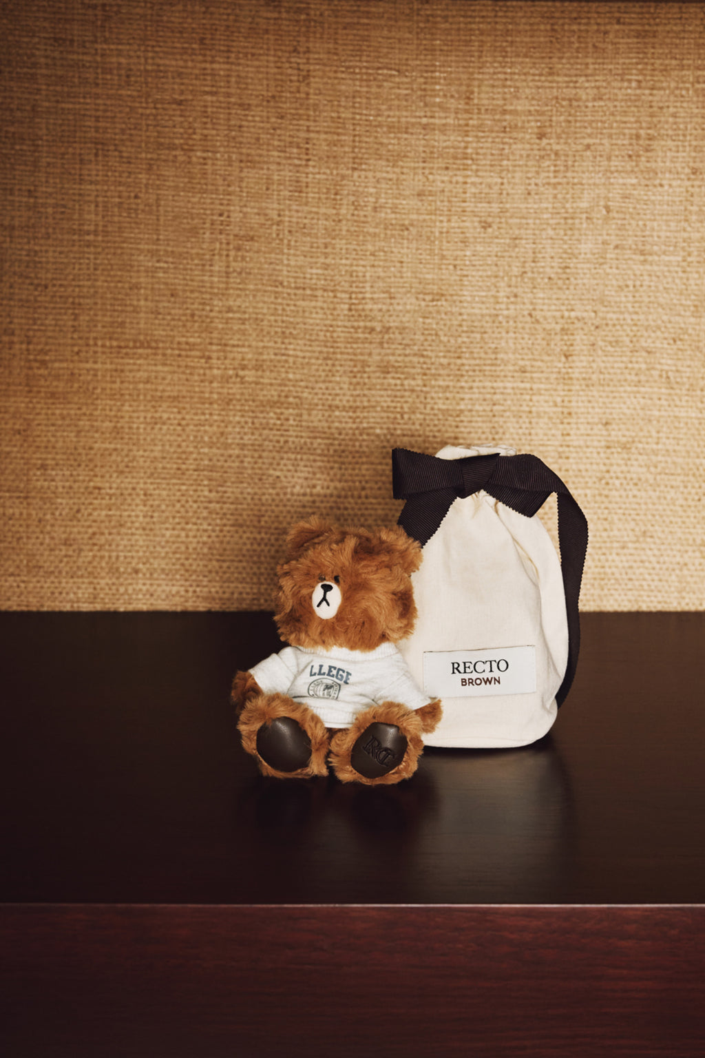 Recto X Brown Classic Keyring (Vintage Brown)