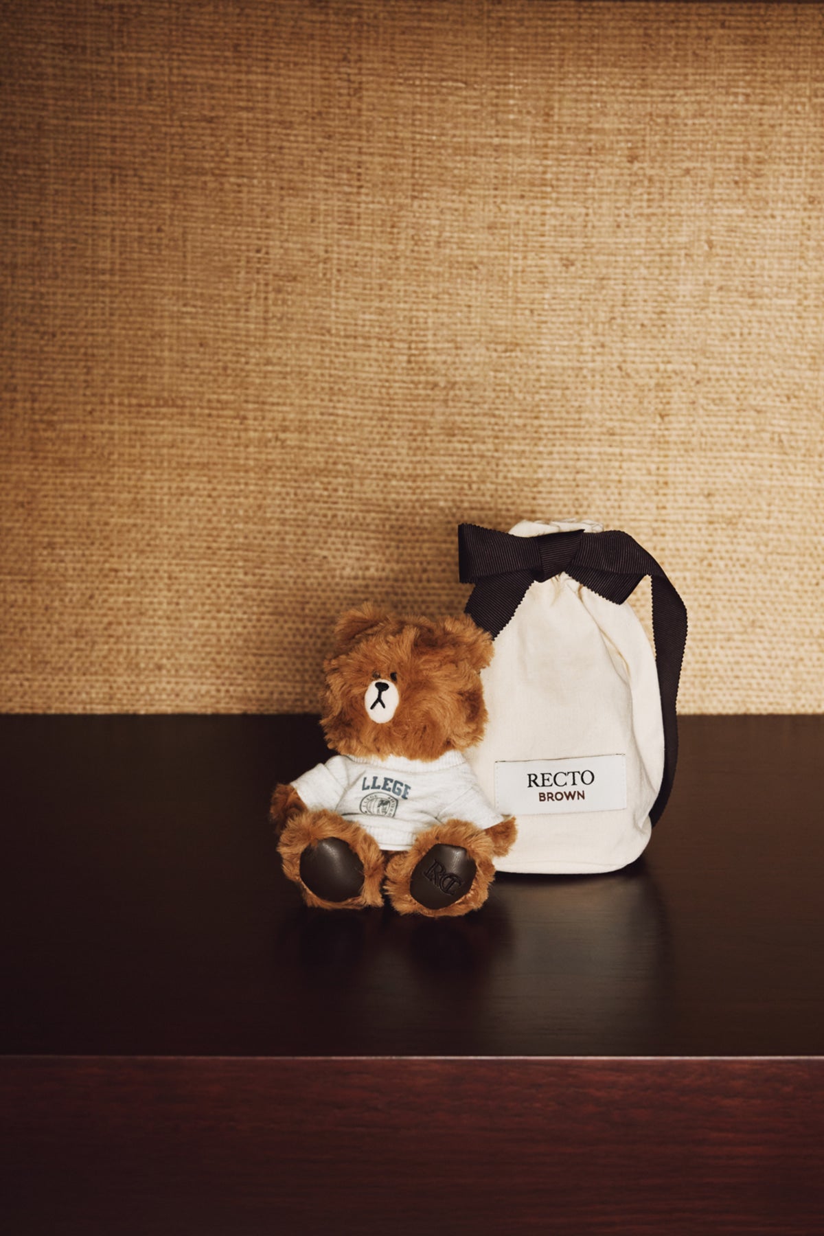 Recto X Brown Classic Keyring (Vintage Brown)
