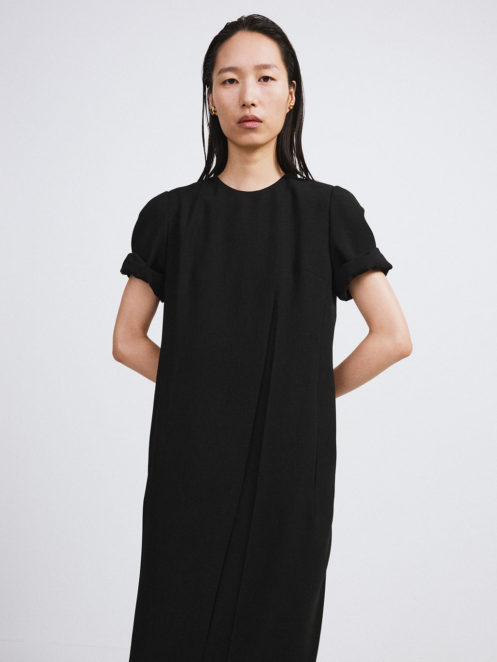 Turn-Up Sleeves Dress (Black)