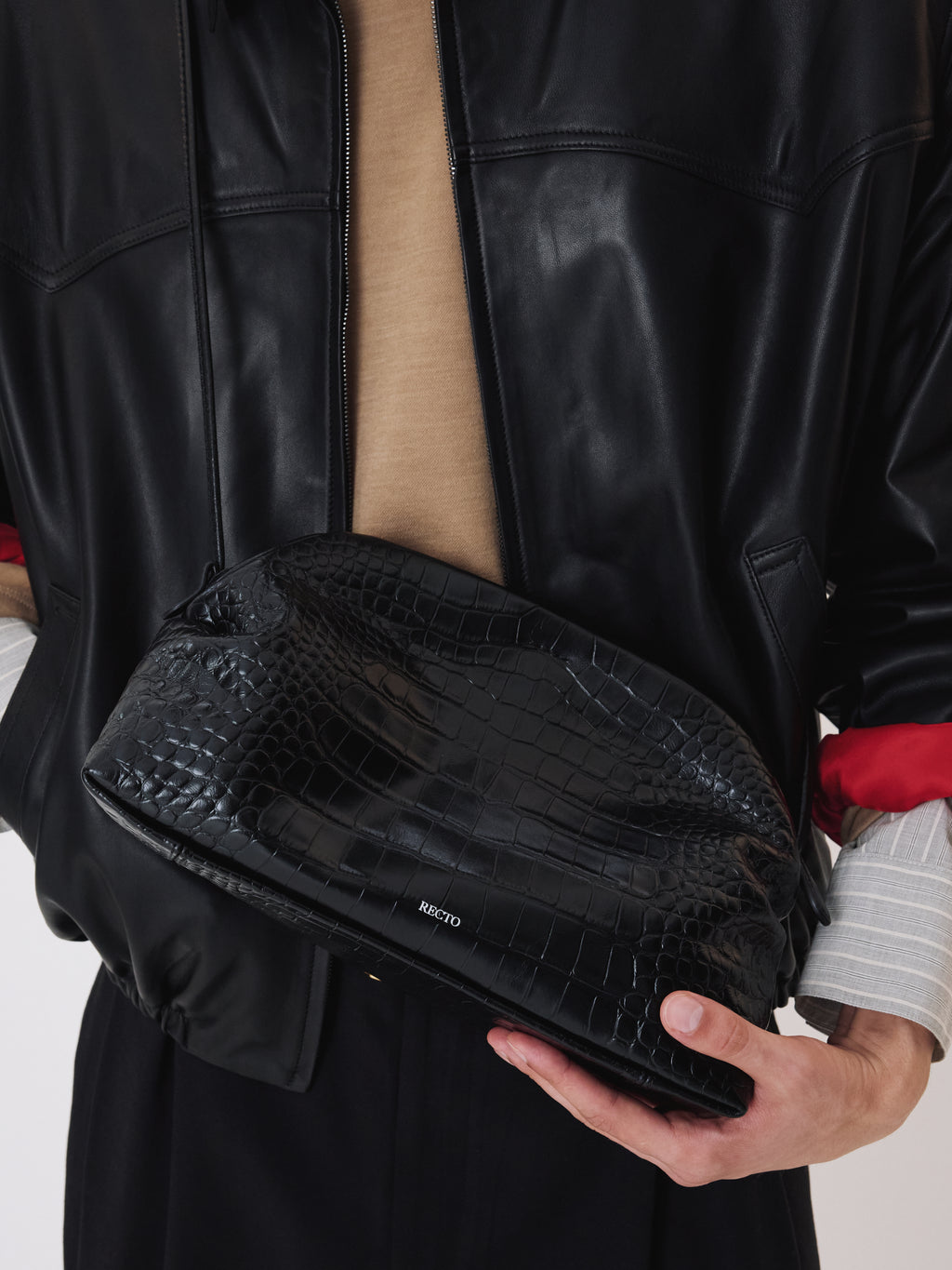 Croc-Effect Singular Cross Strap Bag (Croc Black)